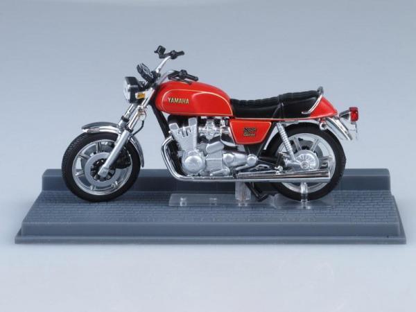 Yamaha XS Eleven (IXO) [1978г., Красный, 1:24]