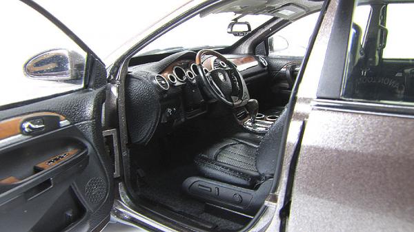 Buick Enclave SUV (CDM Models) [2008г., Золотистый, 1:18]