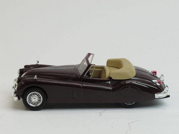 Jaguar XK140 (DeAgostini (Суперкары мира)) [1956г., Темно коричневый, 1:43]