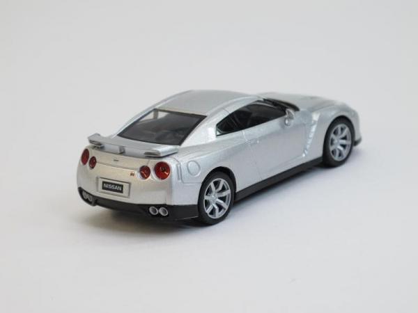 Nissan GT-R (DeAgostini (Суперкары мира)) [2007г., Серебристый металлик, 1:43]