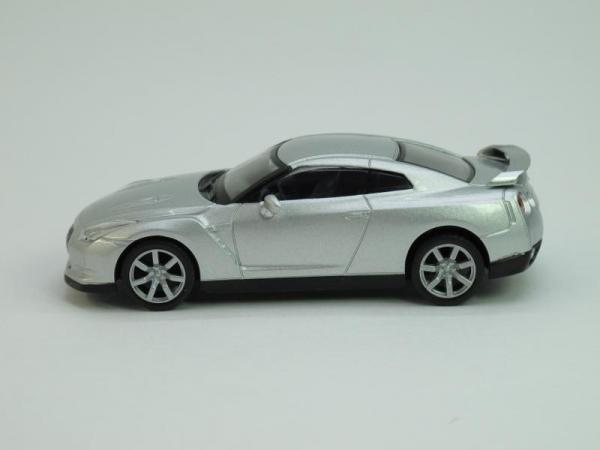 Nissan GT-R (DeAgostini (Суперкары мира)) [2007г., Серебристый металлик, 1:43]