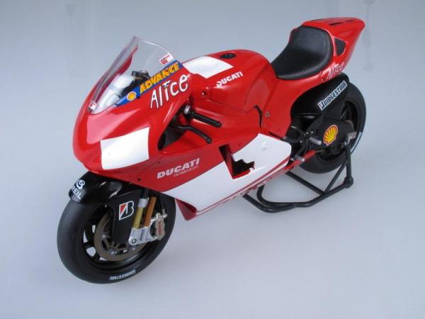 Ducati Desmosedici GP6 Sete Gibernau (IXO) [2003г., Красный, 1:12]