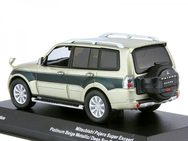 Mitsubishi Pajero Long S-E (J-collection) [2012г., Бежевый, зеленый, 1:43]