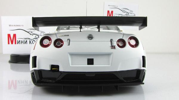 NISSAN GT-R GT1 FIA-GT (Autoart) [2010г., Белый, 1:18]