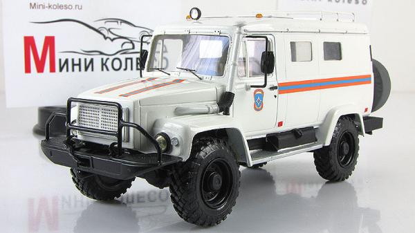 ГАЗ-3902 "Вепрь" трехдверный (Kherson-Model) [1972г., Белый, 1:43]