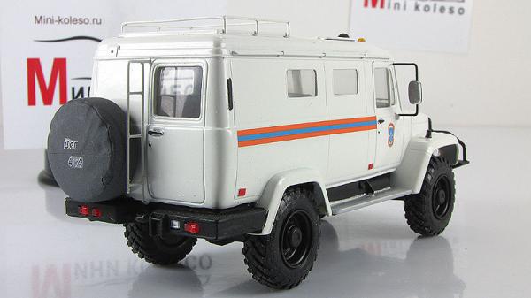 ГАЗ-3902 "Вепрь" трехдверный (Kherson-Model) [1972г., Белый, 1:43]