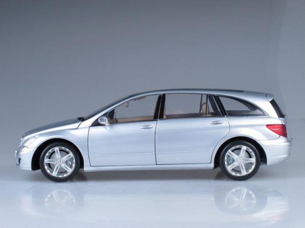 Mercedes-Benz R-Klasse (Minichamps) [2006г., Серебристый металлик, 1:18]