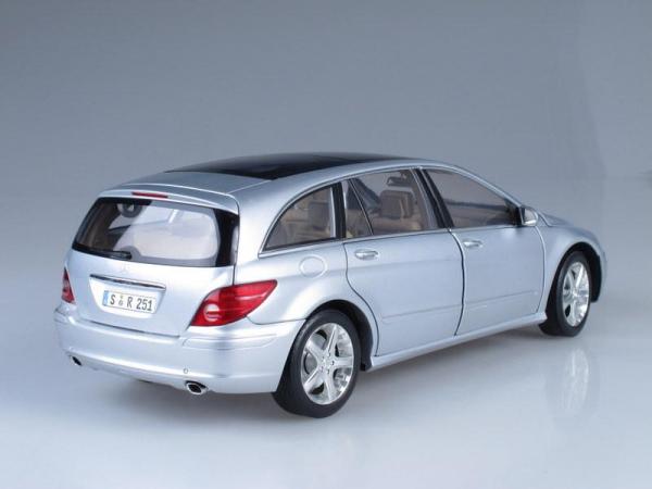 Mercedes-Benz R-Klasse (Minichamps) [2006г., Серебристый металлик, 1:18]