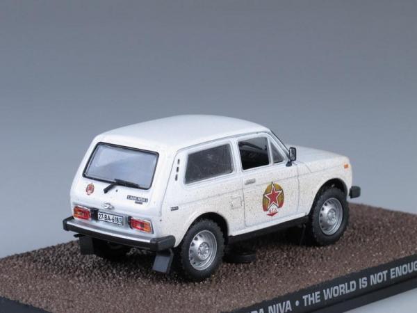 Lada Niva (ВАЗ-2121), The World Is Not Enough (The James Bond Car Collection (Автомобили Джеймса Бонда)) [1977г., Белый, 1:43]