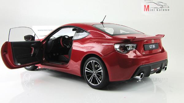 TOYOTA GT86 (Autoart) [2012г., Красный, 1:18]