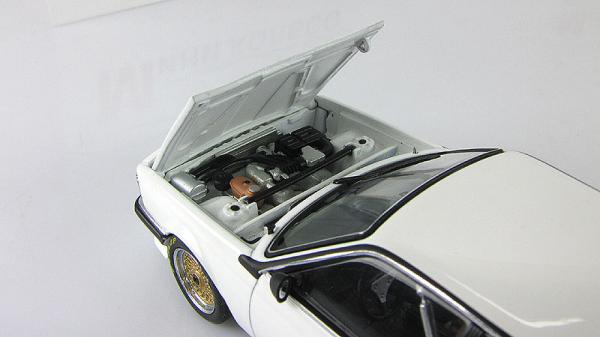 BMW 635 CSi Plain Body Version - white (Autoart) [1983г., Белый, 1:43]