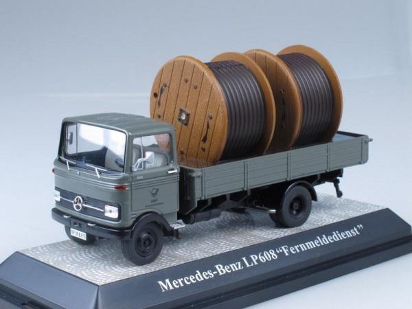 Mercedes LP608 Pritsche DBP Fernmeldedienst (PREMIUM CLASSIXXS) [1970г., Серый и песочный, 1:43]