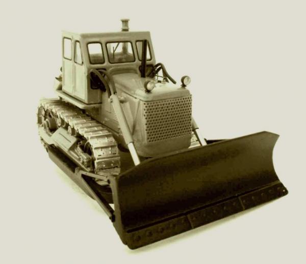 Трактор Т-100 МГП с бульдозерно-рыхлительным устройством (Миниград) [1964г., Серый, 1:43]