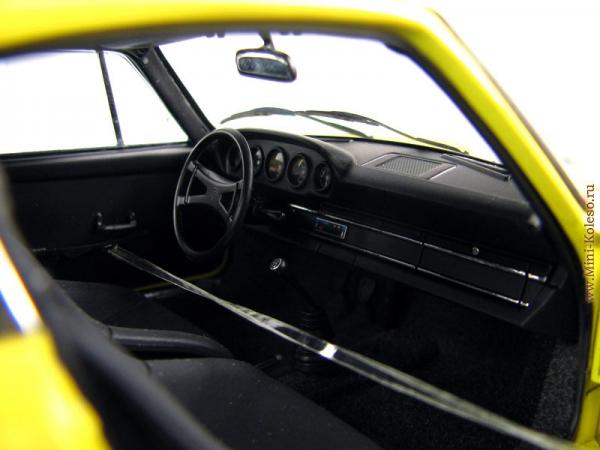 PORSCHE 911 CARRERA RS 2.7 (Autoart) [1973г., Желтый, 1:18]