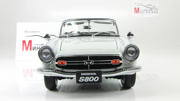 HONDA S800 ROADSTER (Autoart) [1966г., Белый, 1:18]