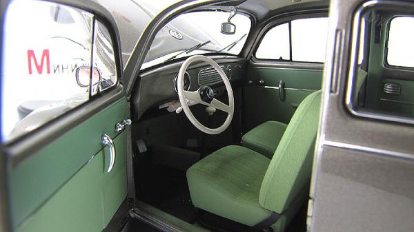 VOLKSWAGEN BEETLE KAEFER LIMOUSINE (Autoart) [1955г., Серый, 1:18]