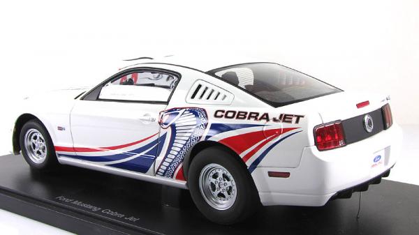 FORD MUSTANG COBRA JET (Autoart) [2009г., Белый, 1:18]