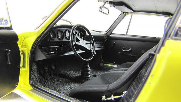 PORSCHE 911 CARRERA RS 2.7  (STANDARD VERSION) (Autoart) [1973г., Желтый, 1:18]