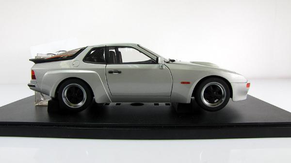 PORSCHE 924 CARRERA GT (Autoart) [1980г., Серебристый, 1:18]