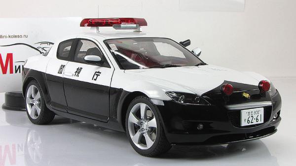 MAZDA RX-8 POLICE CAR - LIMITED EDITION OF 6,000 PCS (Autoart) [2003г., черный/белый, 1:18]