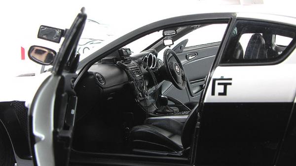 MAZDA RX-8 POLICE CAR - LIMITED EDITION OF 6,000 PCS (Autoart) [2003г., черный/белый, 1:18]