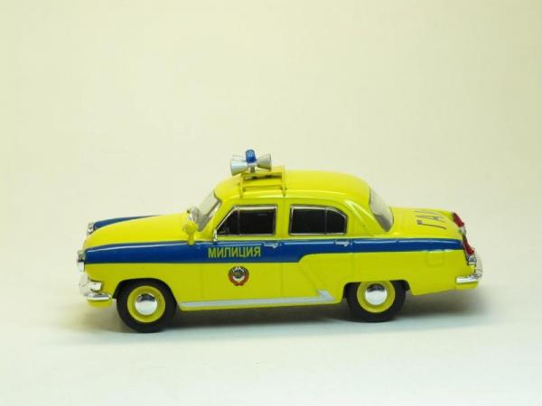 ГАЗ-21С Милиция (DeAgostini (Автомобиль на службе)) [1958г., Лимонный с синей полосой, 1:43]