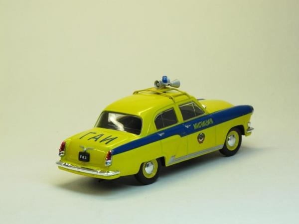 ГАЗ-21С Милиция (DeAgostini (Автомобиль на службе)) [1958г., Лимонный с синей полосой, 1:43]