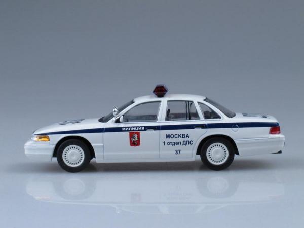 Ford Crown Victoria, ДПС Москвы (DeAgostini (Автомобиль на службе)) [1992г., Белый с синими полосами, 1:43]