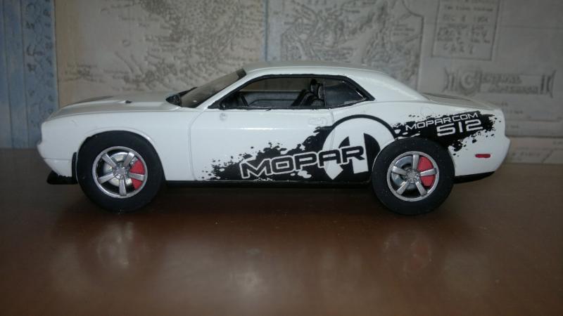 Dodge Challenger Drac Pac 2011 от Mopar конверсия 1:43