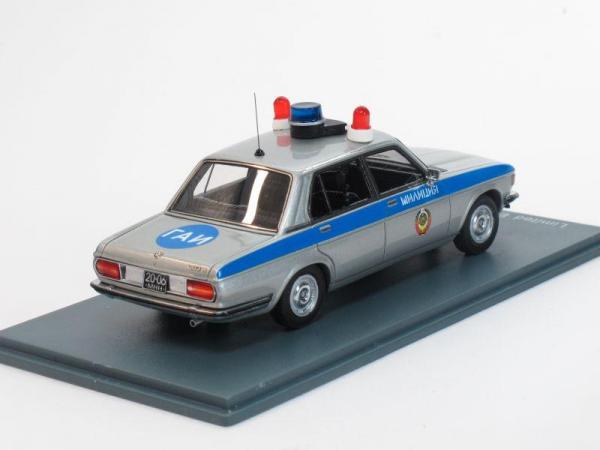 BMW 2500 E3, милиция СССР г. Москва (Neo Scale Models) [1968г., Серебристый металлик с синей полосой, 1:43]