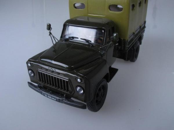52-05 тент, грузовое такси, конверсия (НАП) (Vector-Models) [1975г., Хаки, 1:43]