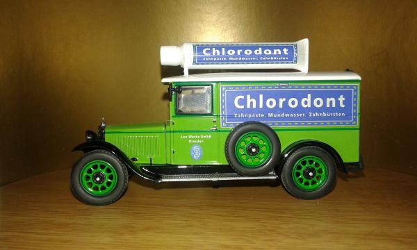Mercedes-Benz L1000 Chlorodont (PREMIUM CLASSIXXS) [1929г., ярко зеленый, 1:43]