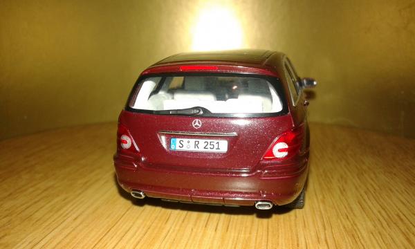 Mercedes-Benz R-Class (Minichamps) [2005г., бордовый, 1:43]