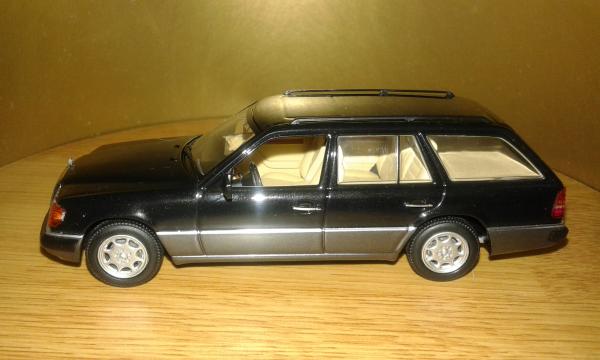 Mercedes-Benz 320TE (Minichamps) [1990г., черный, 1:43]