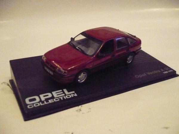 Opel Vectra A, хетчбек (1988-1995 гг.) (Opel collektion) [1988г., Вишня, 1:43]