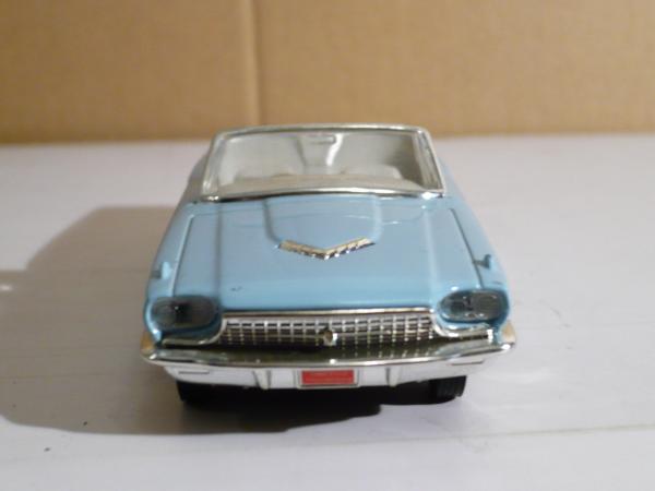 Ford Thunderbird (Road Signature) [1966г., голубой, 1:43]