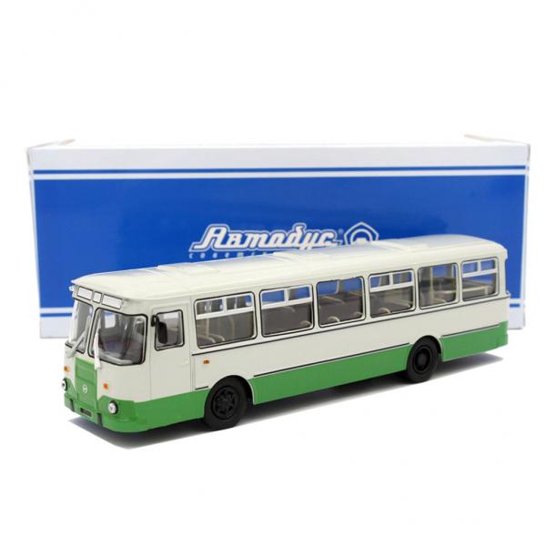 Лиаз-677М (Советский автобус) [1986г., белый/зеленый, 1:43]