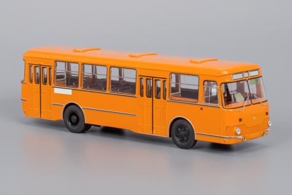 Лиаз-677 (запаска сзади) (Classicbus) [1983г., оранжевый, 1:43]