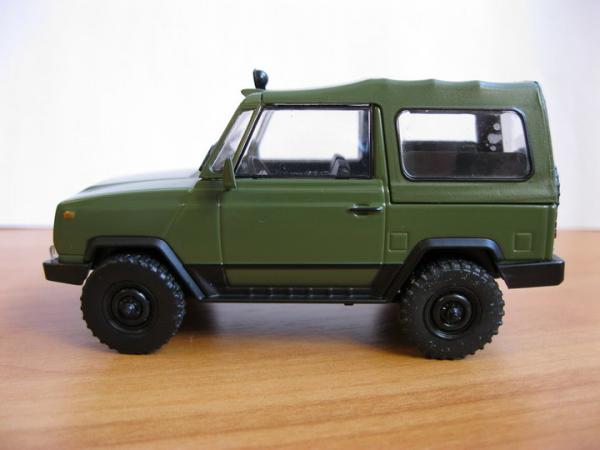 УАЗ-3171 (DeAgostini (Автолегенды СССР)) [1982г., хаки, 1:4319]