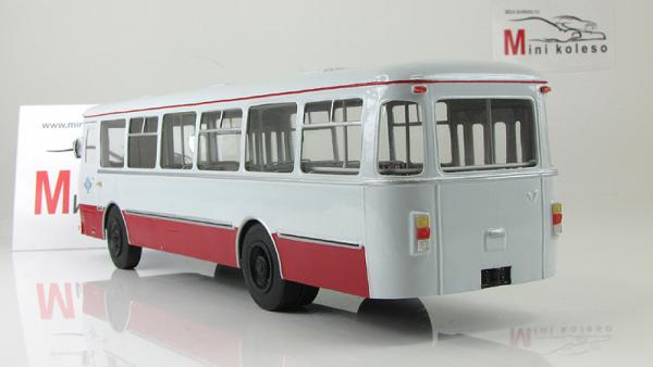 Лиаз-ЯАЗ 677М учебный (Vector-Models) [1986г., красный/белый, 1:43]