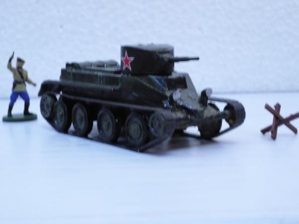 БТ-2 (лёгкий колёсно-гусеничный танк) (конверсия Русские танки) [хаки, 1:72]